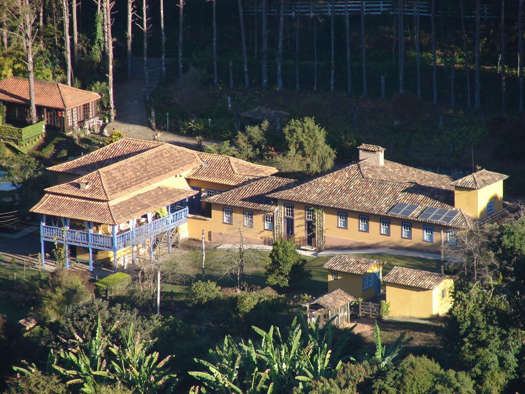 Hotel Fazenda Santa Marina Сантана дос Монтес Екстериор снимка
